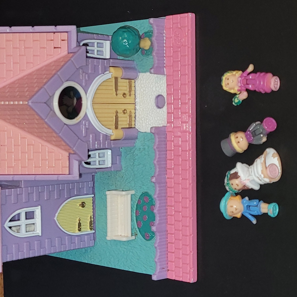 100% Complete! 1993 Polly Pocket Vintage Wedding Chapel - lights work!